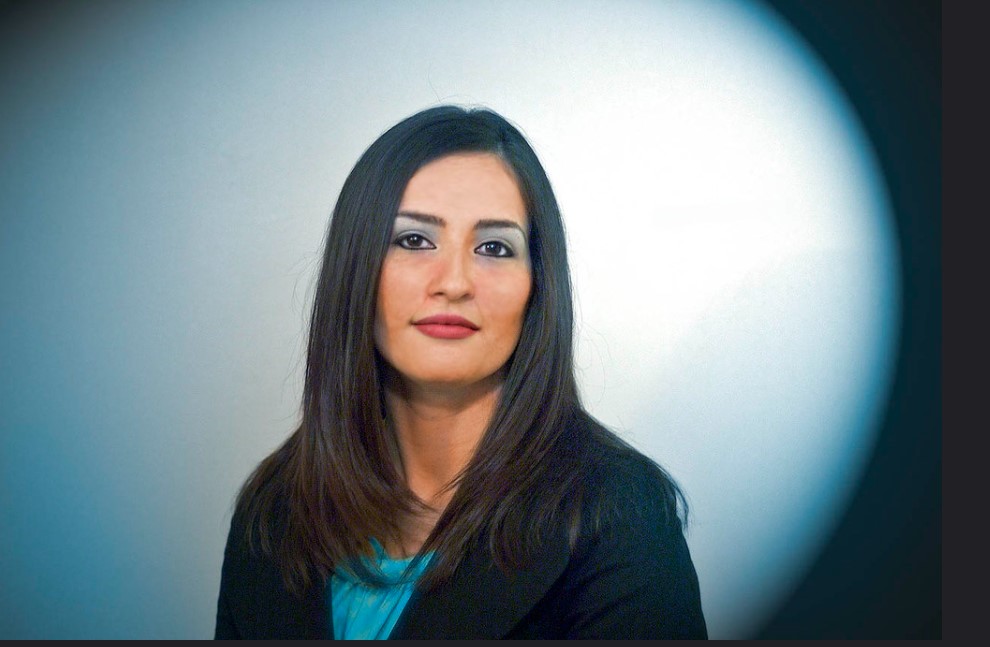 ZORKA(31)”USAMLJENA SAM I TREBA MI PRIJATELJ I SAGOVORNIK JAVITE SE#
