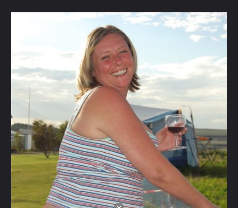 ADELA(44)#USAMLJENA SAM I ŽELIM PRONAĆI SAGOVORNIKA JAVITE SE”