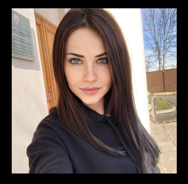 Valentina(37)želim pronaći interesantnog sagovornika javite se