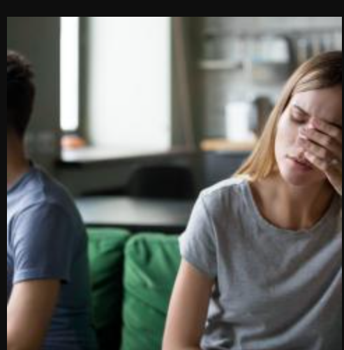 SUMNJAO JE DA GA SUPRUGA VARA, PA JE PRATIO DRONOM: Njena POZA ju je ODALA, sve se JASNO videlo