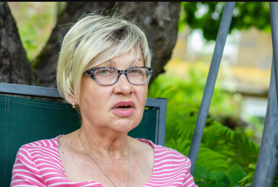 Nakon 34 godine braka muž je našao mlađu i otišao: Sad dolazi svako veče i želi da se uvuče u moj krevet