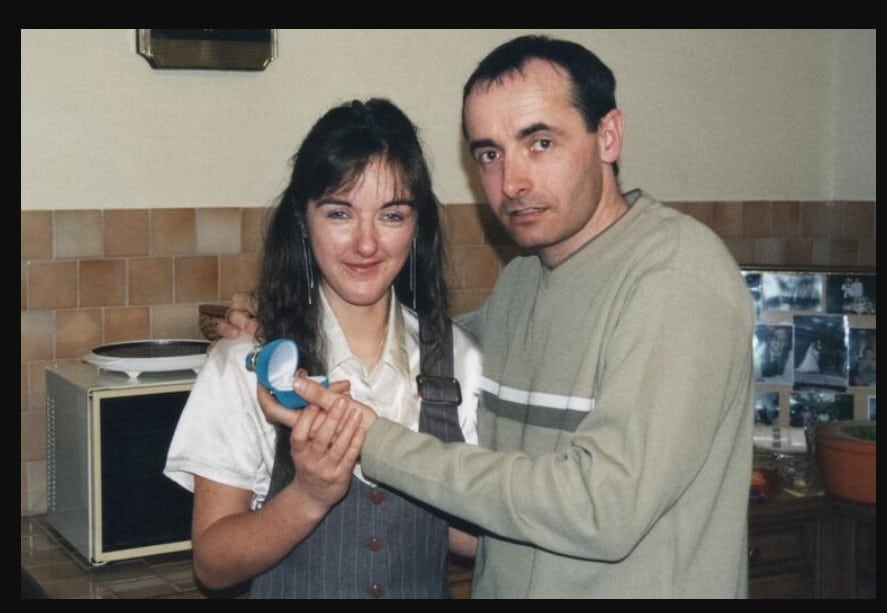 Pero iz Priboja  Se Namucio da nadje ALBANKU Za brak Ni sliku joj nije video, a kad je stigla desio se skandal, pokajao se za sve pare