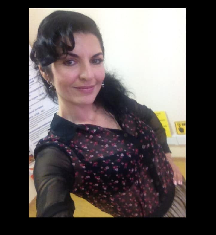 JELENA(42)MLADA SAM OSTALA BEZ MUZA I ZELIM NOVU SANSU ZA LJUBAV JAVITE MI SE