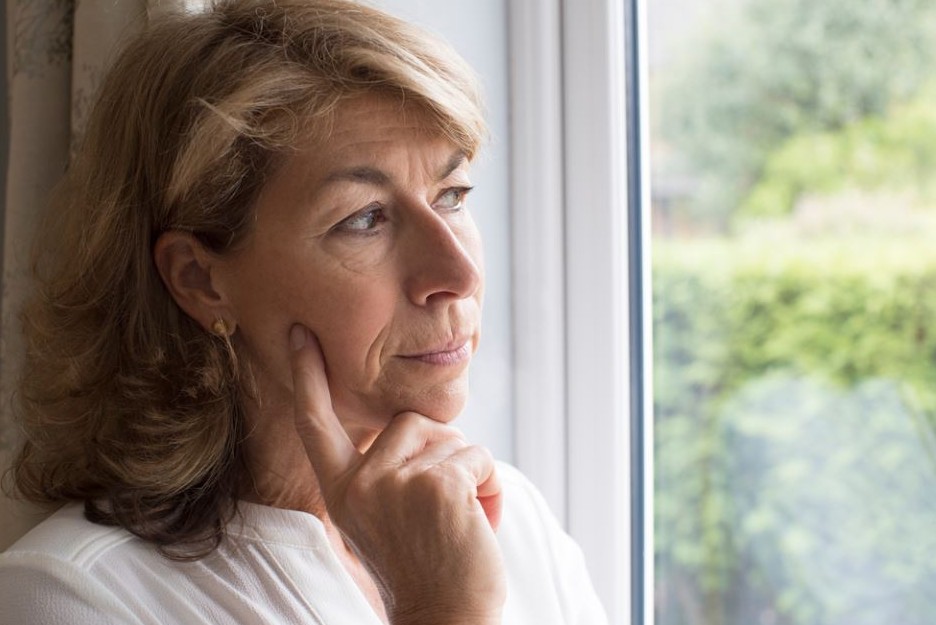 „Više od decenije skrivam aferu sa muževim drugom — Ovo je naša šokantna istina“