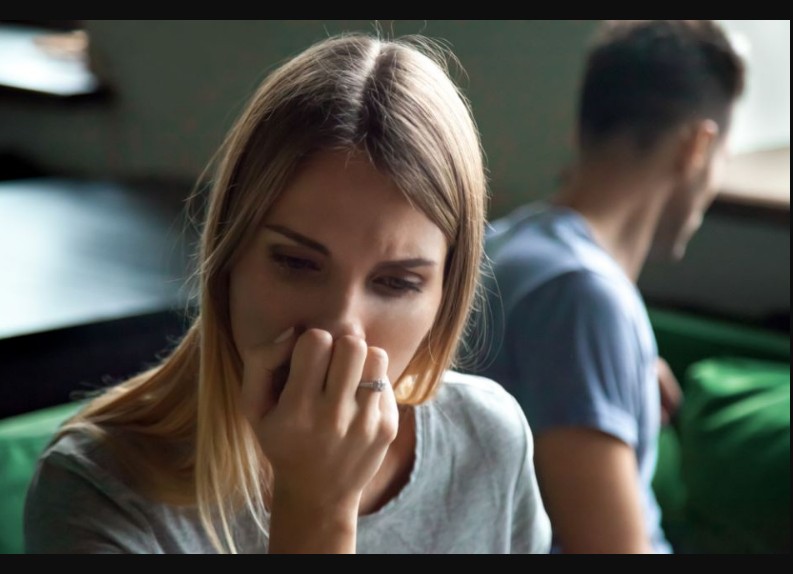 Na Stravican Nacin Saznao da ga Zena Vara sa 10 Muskaraca,Ubedjivala ga da su Joj Prijatelji